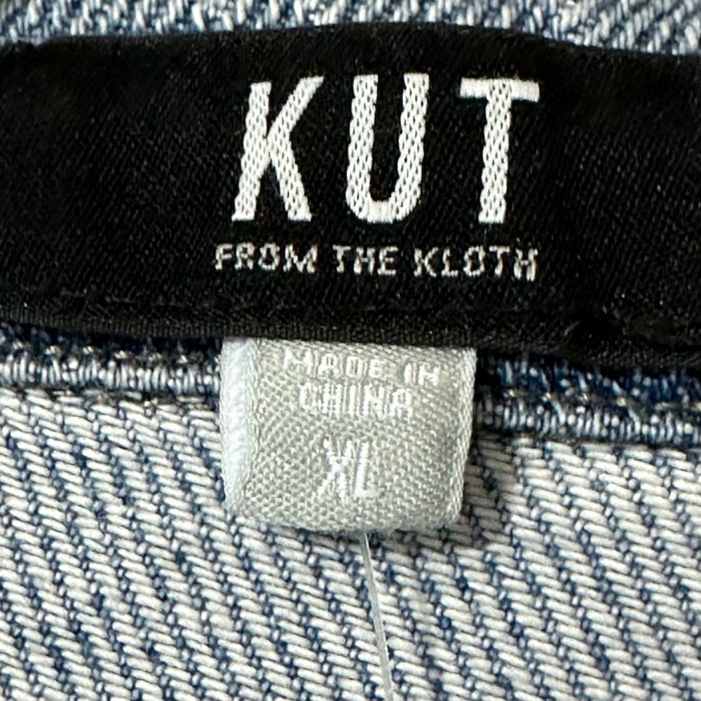 KUT from the Kloth NWT Stormi Raw Hem Medium Wash Crop Denim Shirt Jacket - Picture 10 of 14